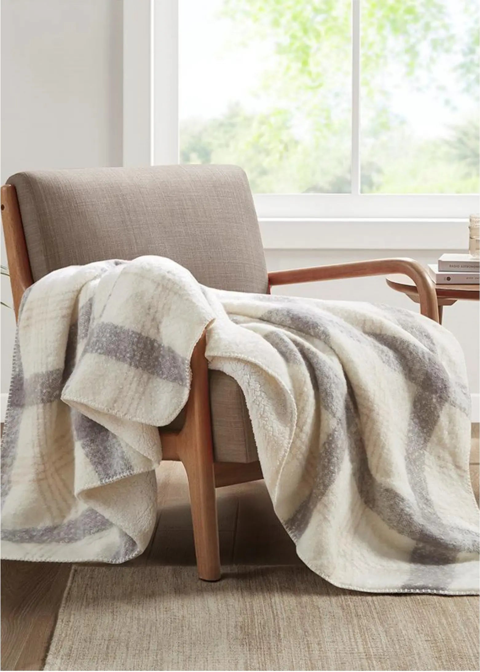 BARN THROW | GREY STRIPES