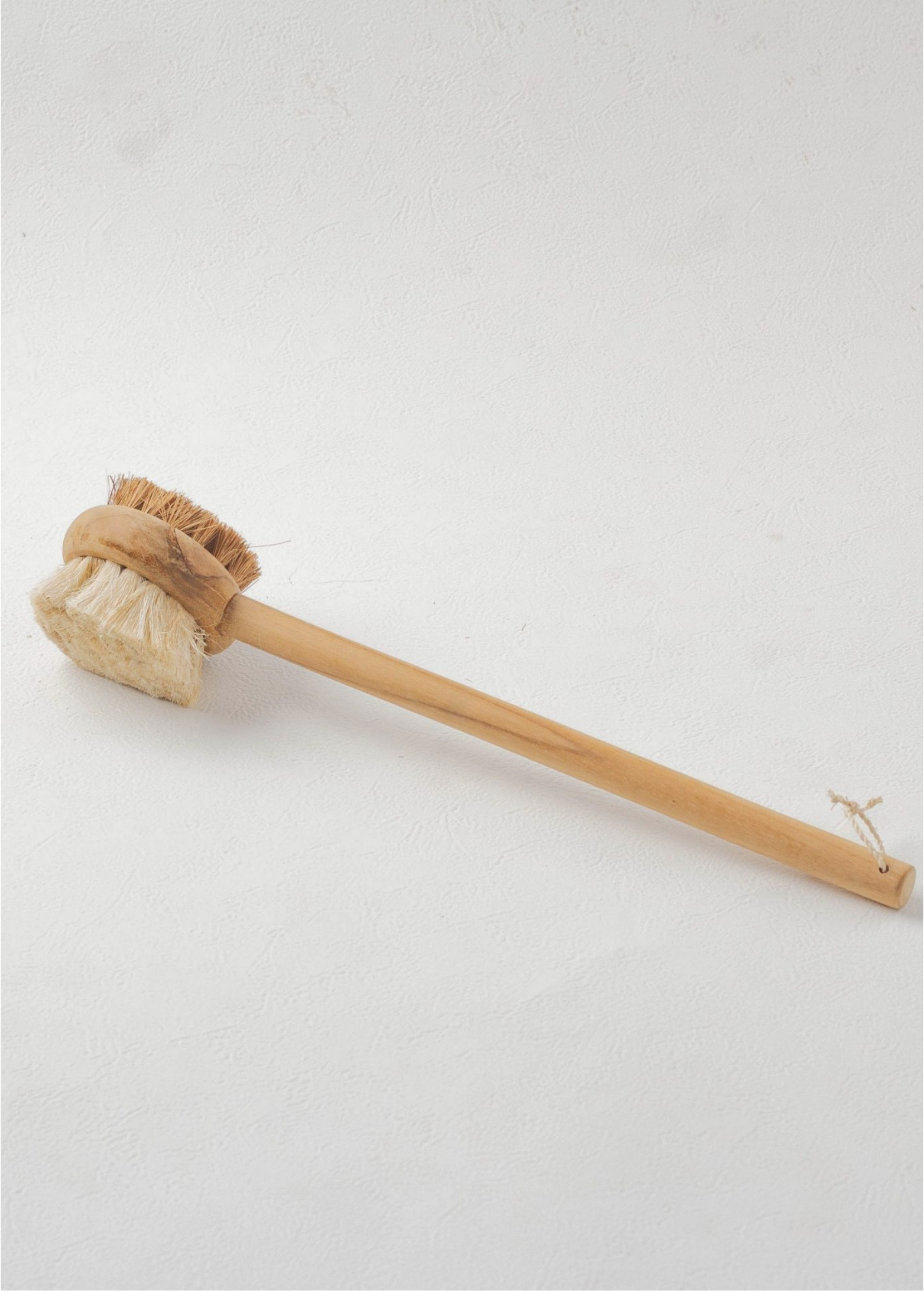 WOODEN BODY & FEET BRUSH