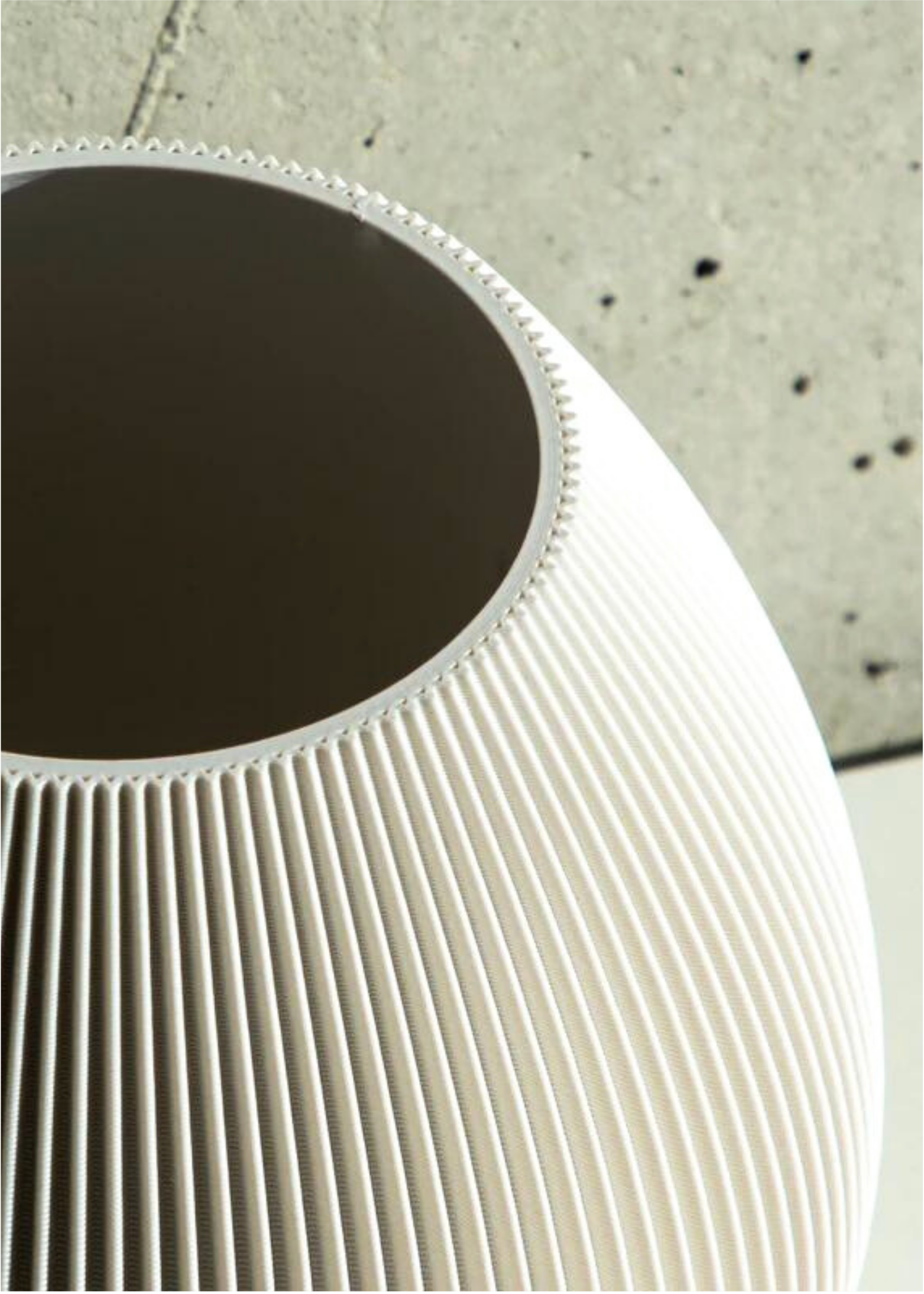 ROUND VASE | WHITE