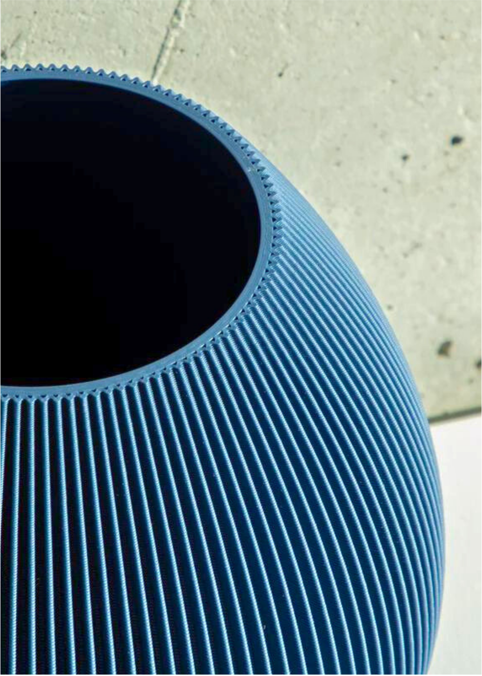 ROUND VASE | NAVY BLUE